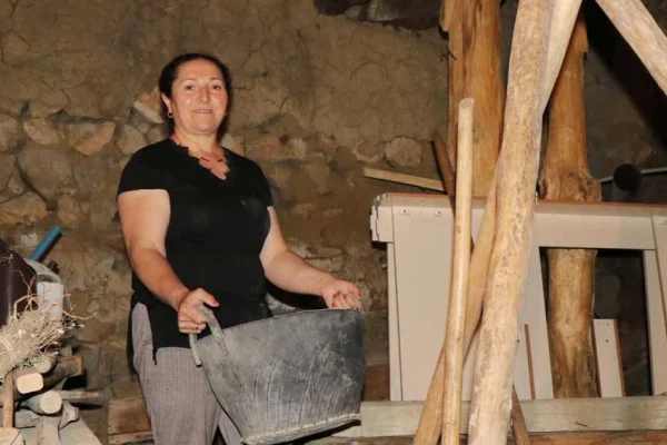 Evini müzeye çevirdi