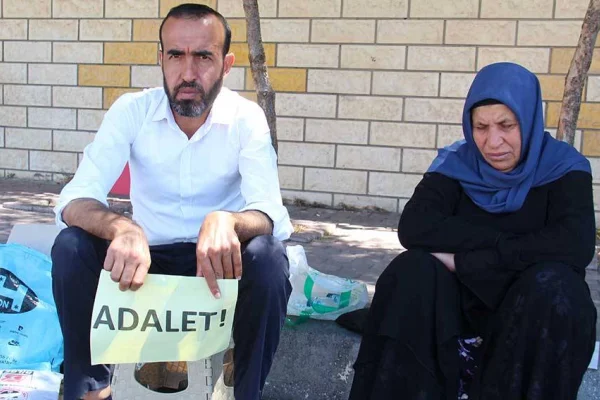 Bir anne 149 gündür nöbet tutuyor