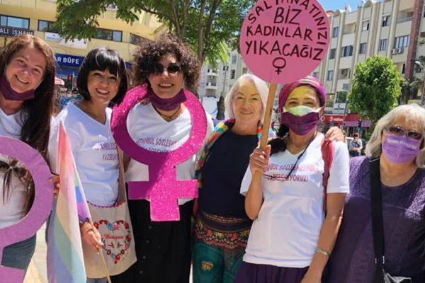 Kadın ve doğa katliamı politiktir