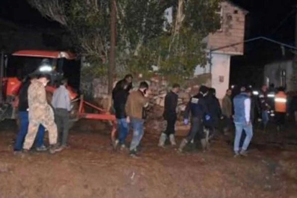 Kars’ta sel: 40 ev hasar gördü