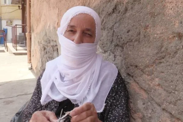75 yaşındaki Yıldız çalışmaya mecbur