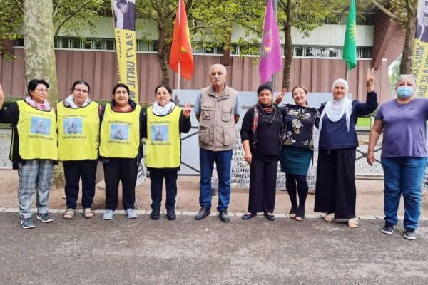 Nöbet eylemini SMJÊ aktivistleri devraldı