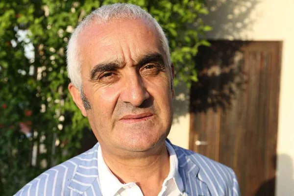 Kayyum sorunları maskeledi