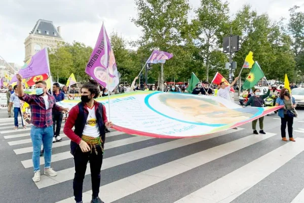 Paris'te "Dem Dema Azadiyê ye" eylemi