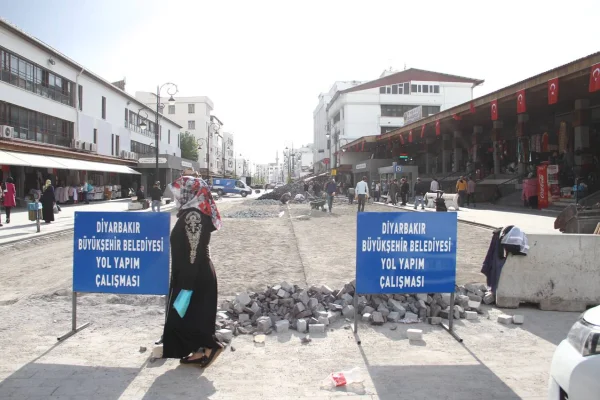 Melik Ahmet iki yılda çöktü