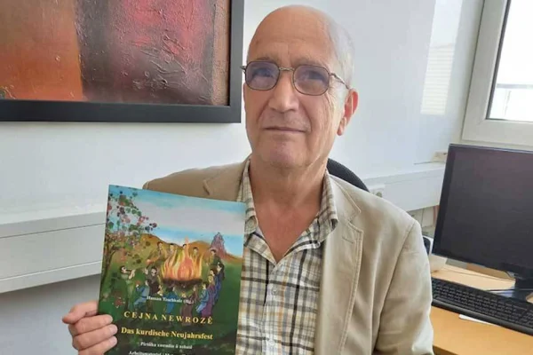 Cejna Newrozê raflarda