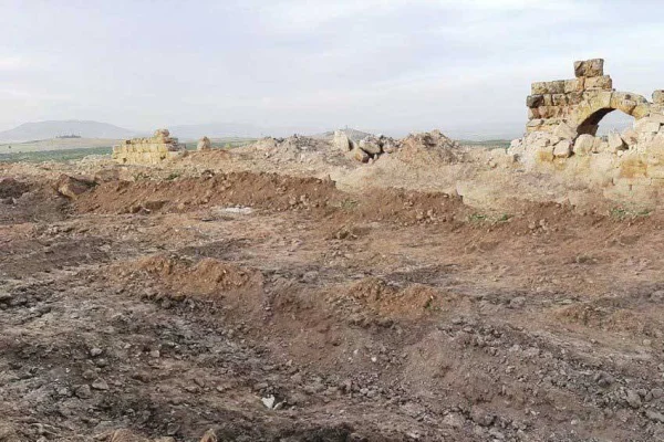 Efrîn'de 60 tarihi yer talan edildi
