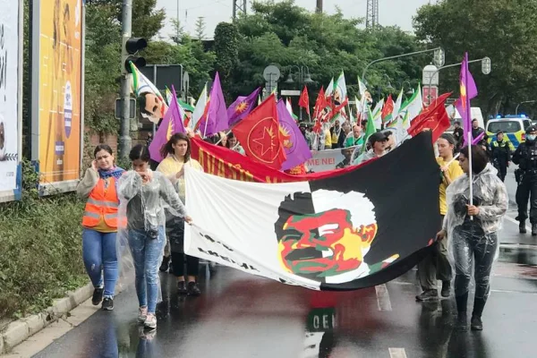 Masa başındaki adamın "Fantastik" düşünceleri 