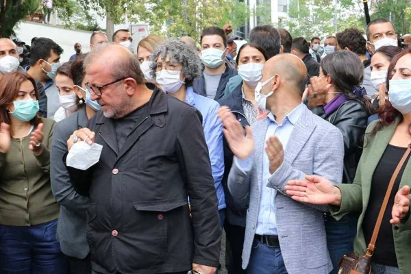 Seyyar provokatöre barikat