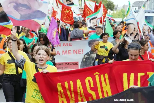 Gençlerden coşkulu final