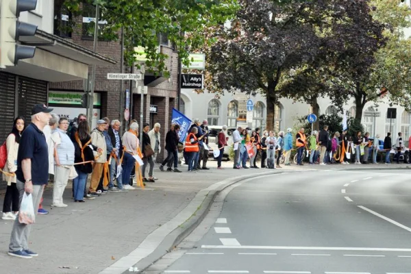 Herford'da Barış ve İnsan Hakları zinciri