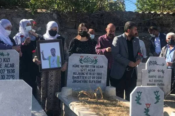 Acar mezarı başında anıldı