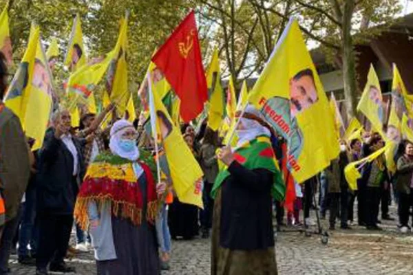 Öcalan için Strasbourg’da kitlesel miting