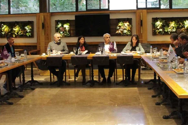 Alevi örgütleri HDP’nin yanında