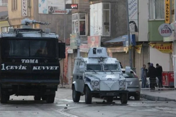 Polisten 'nişanlım' işkencesi