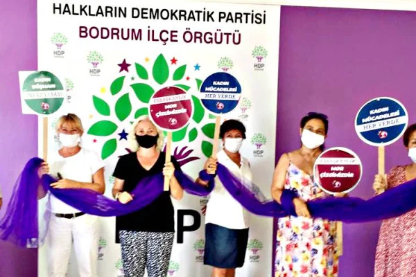 ‘Mor Konvoy’ eylemine polis engeli