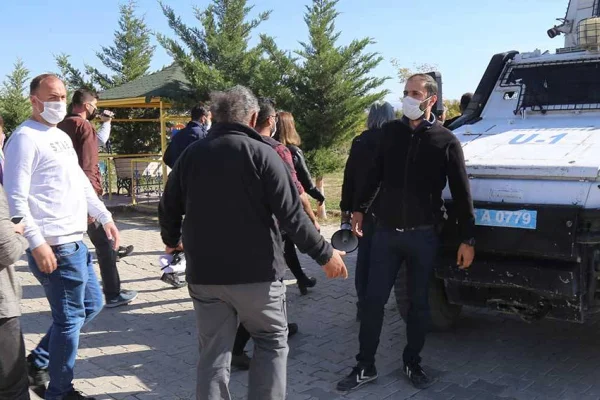 Van’da hekimlere gözaltı