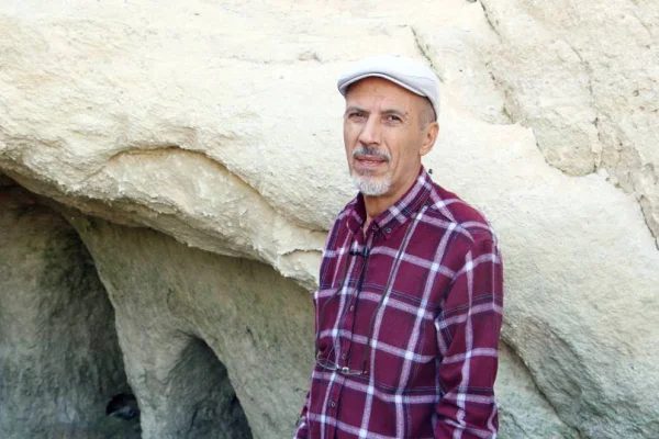 Sular çekildi antik kilise gün yüzüne çıktı