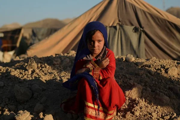 Afganistan'da satılan çocuklar