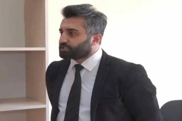 Akademisyene Kürdistan ihracı