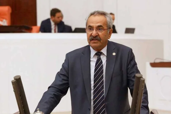 Eski vekil Yıldırım tutuklandı