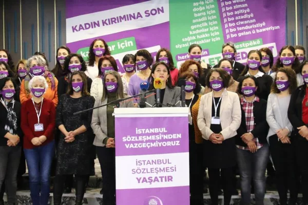 Her yerdeyiz
