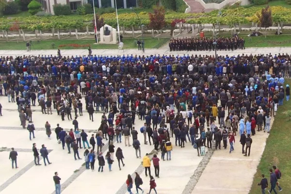 Diplomalı burjuvaların ihaneti…