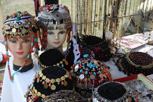 Kadınlar el sanatlarını sergiledi 