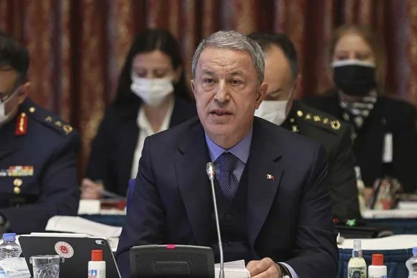 Akar’ın yüzüne suçlarını sıraladılar