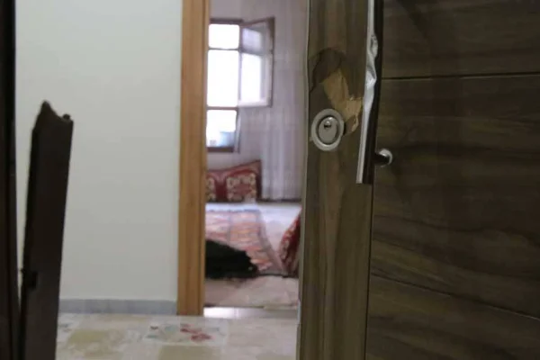 Çocukları tekme tokat dövdüler