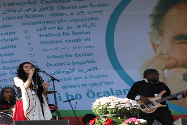Her yıl yeni bir Newroz şarkısı