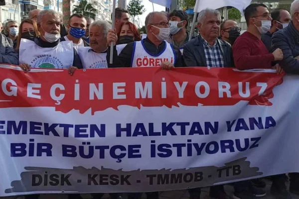 Hükümet istifaya çağrıldı
