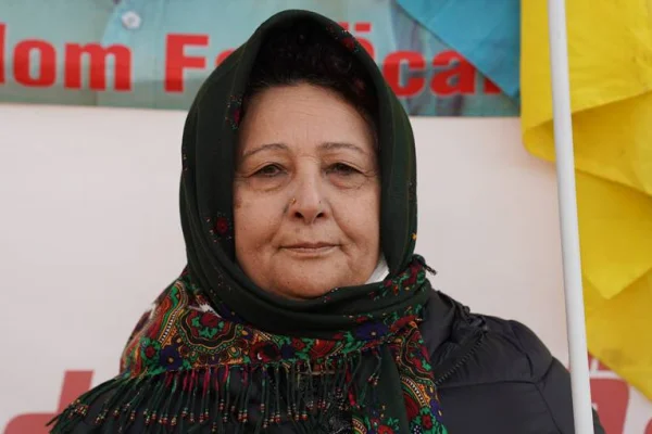 Borcumu ödemeye geldim