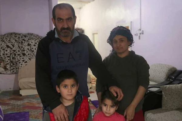 Bebeği soğuktan öldürdüler babasını çaya davet ettiler