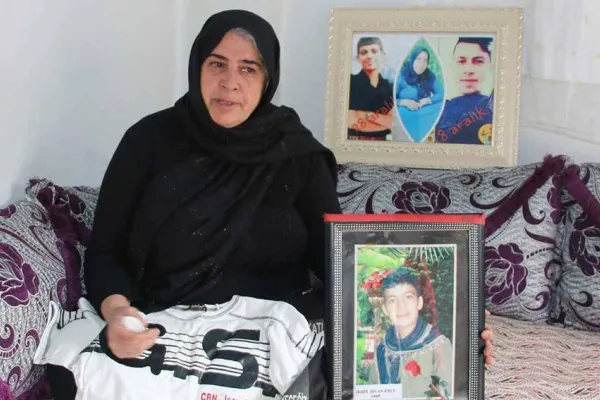 Topladığı odunlara kıyamadık
