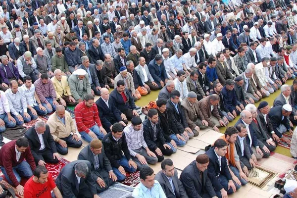 Diyaloga imam desteği de suç