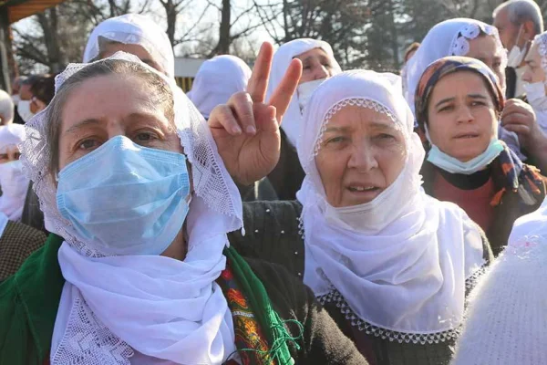 38 tutsak ölüm eşiğinde