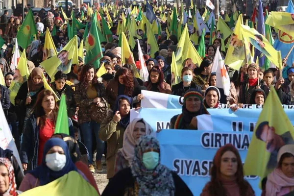 Qamişlo ve Hesekê’de kapılar için yürüyüş