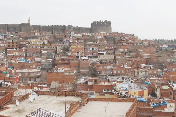 İsrafil Sur’a üfledi