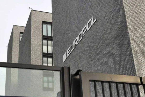 Europol’e ‘verileri sil’ talimatı