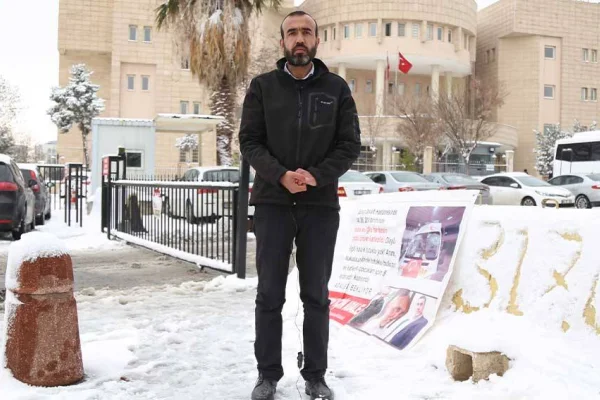 Yıkılsın bu devletin duvarı!