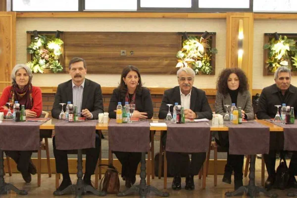Toplum seçeneksiz bırakılmamalı