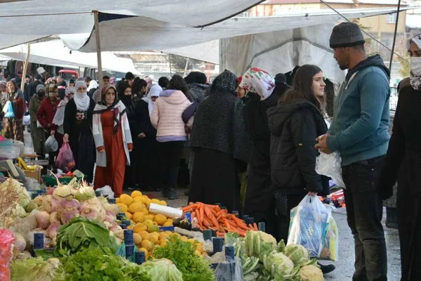 Açlık sınırı asgari ücreti aşıyor