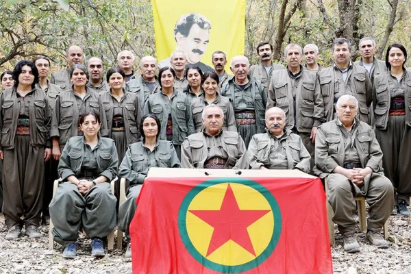 Komplo önce beyinde aşılmalı