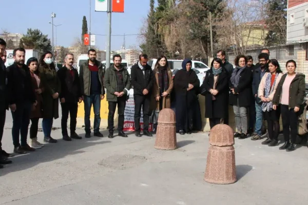 Adliye önünden ayrılmayacağım