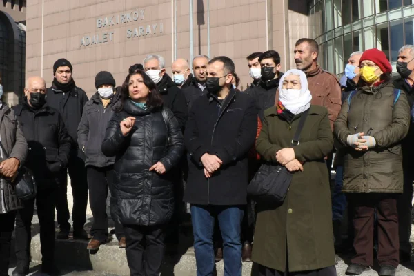 Hasta tutsakları bırakın