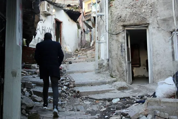 Romanlar: Bıktık artık!