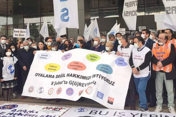 Sağlıkçılar greve gitti
