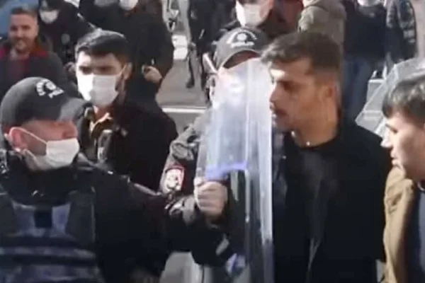 Fatura protestosunda da Kürtlere nefretle saldırı