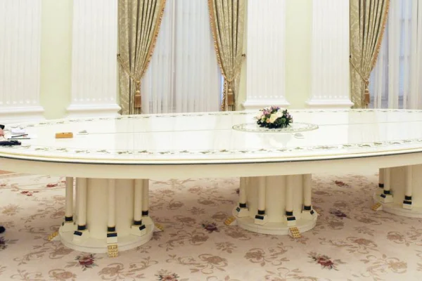 Kiev Moskova’ya karşı temkinli